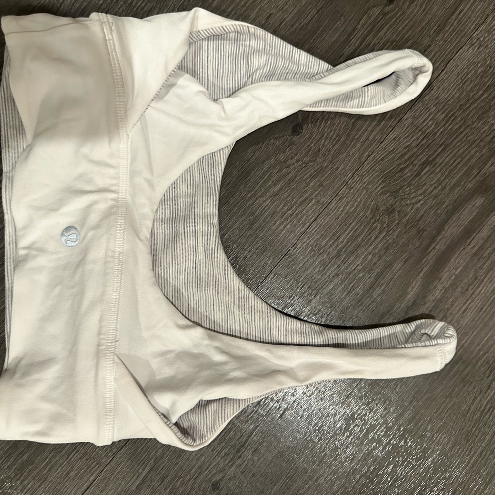 Lululemon bra
